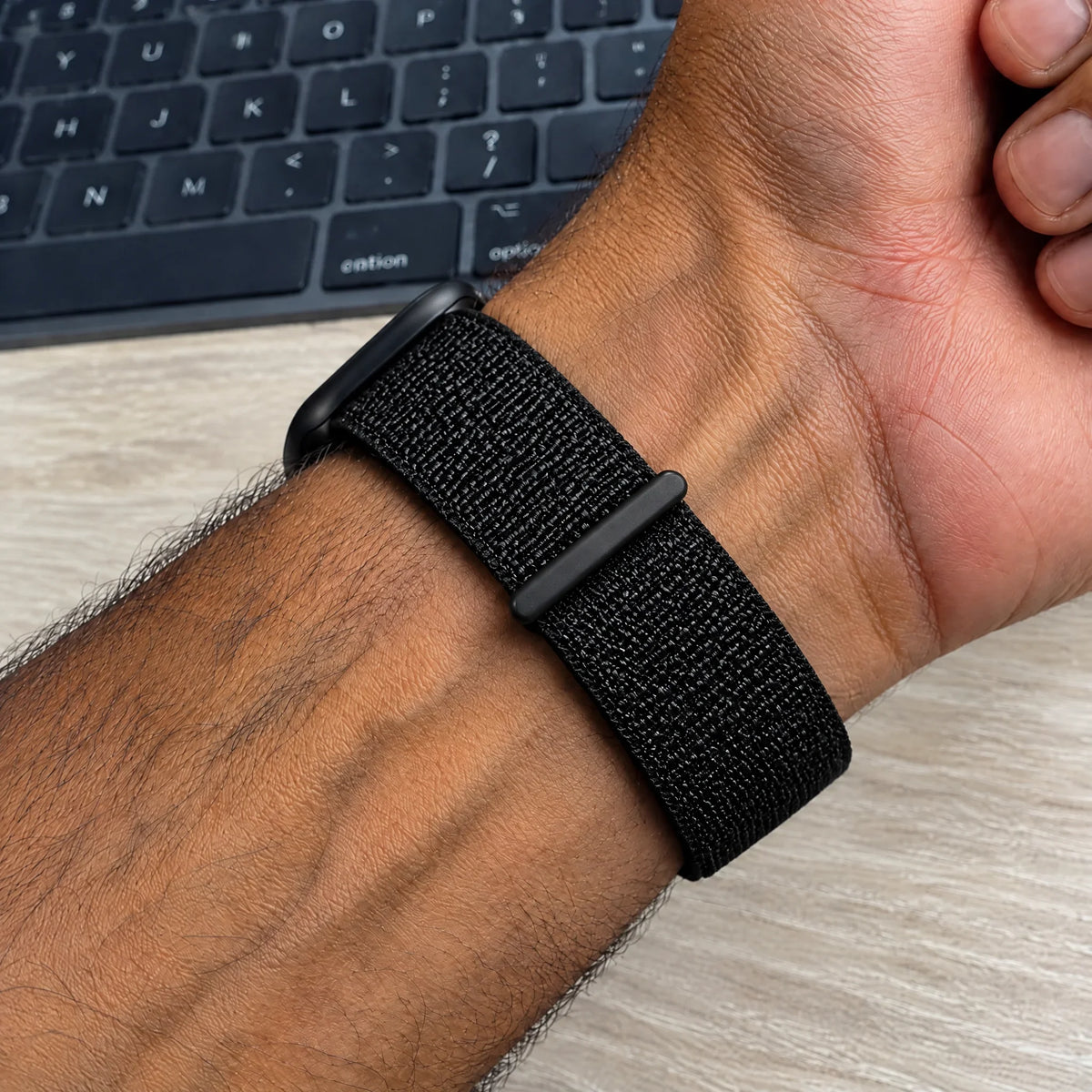 Apple Watch bandje Flyne - geweven - nylon - zwart