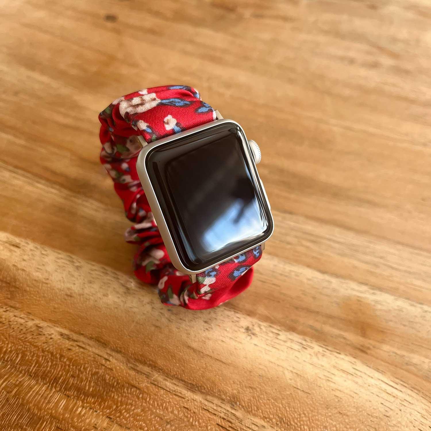 Apple Watch bandje Savara - scrunchie - nylon - rood met bloemen