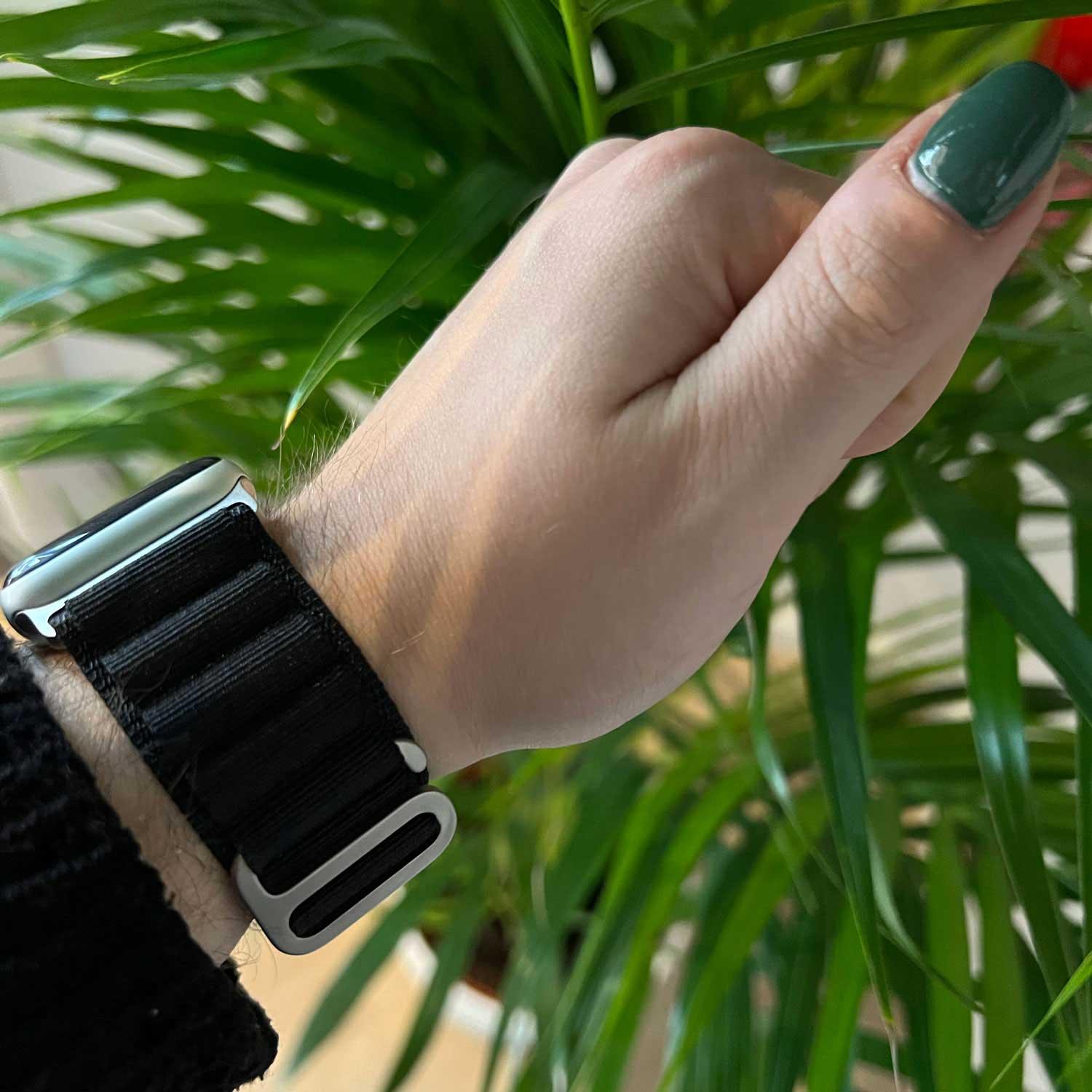 Apple Watch bandje Alpine - nylon - zwart