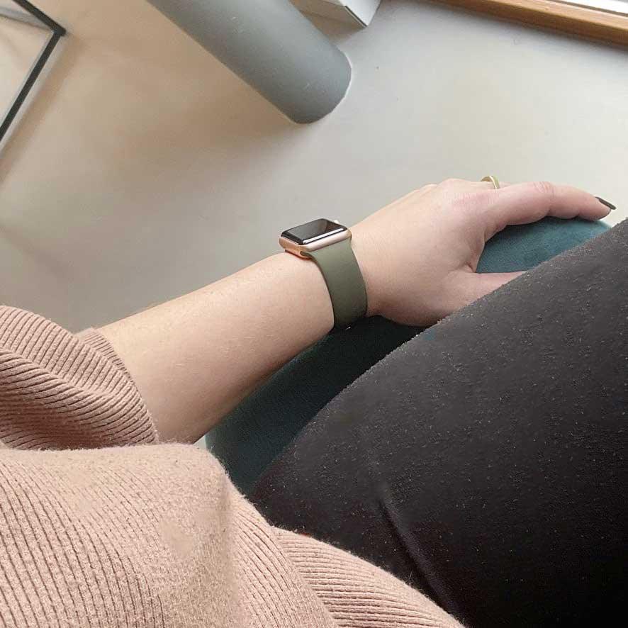 Apple Watch bandje Savro - siliconen - donker olijf