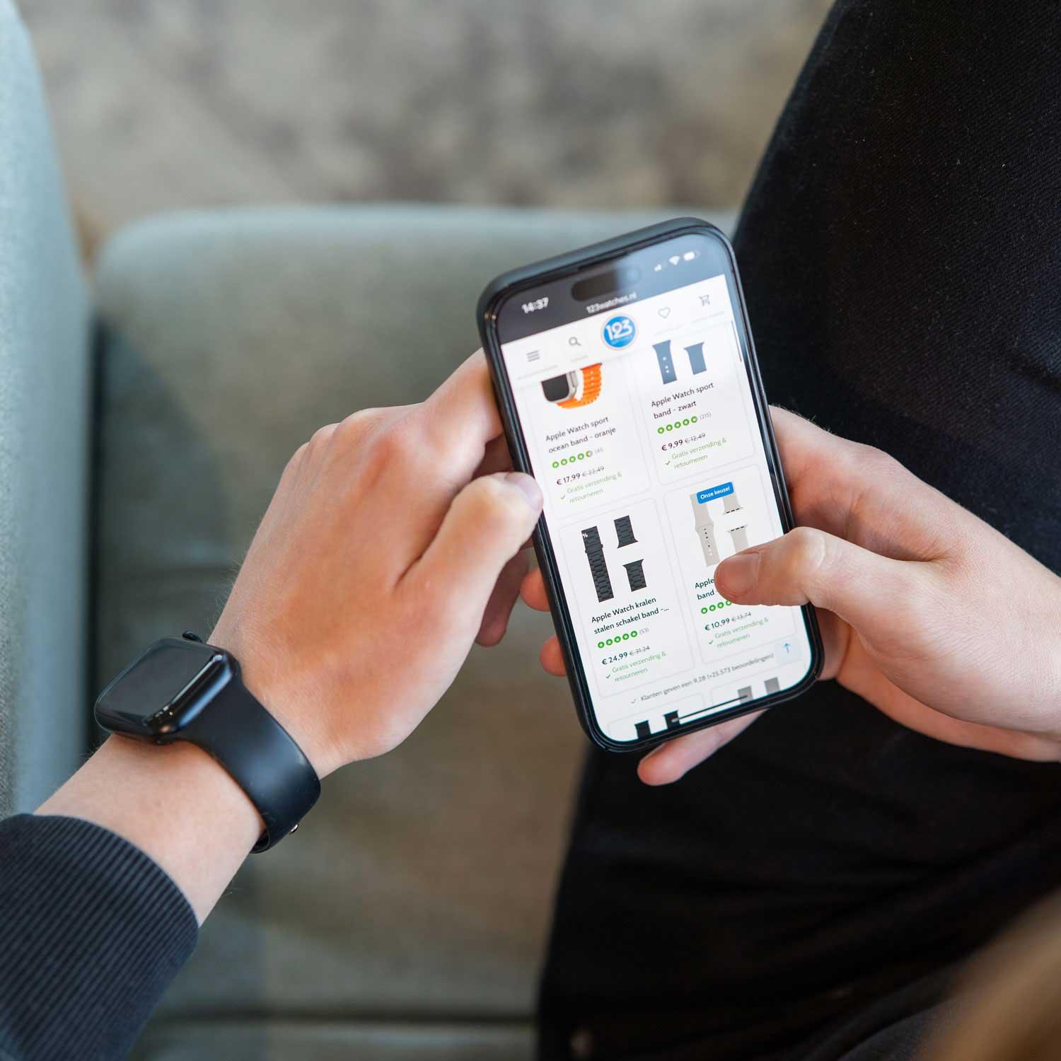 Apple Watch bandje - siliconen - solo loop - zwart