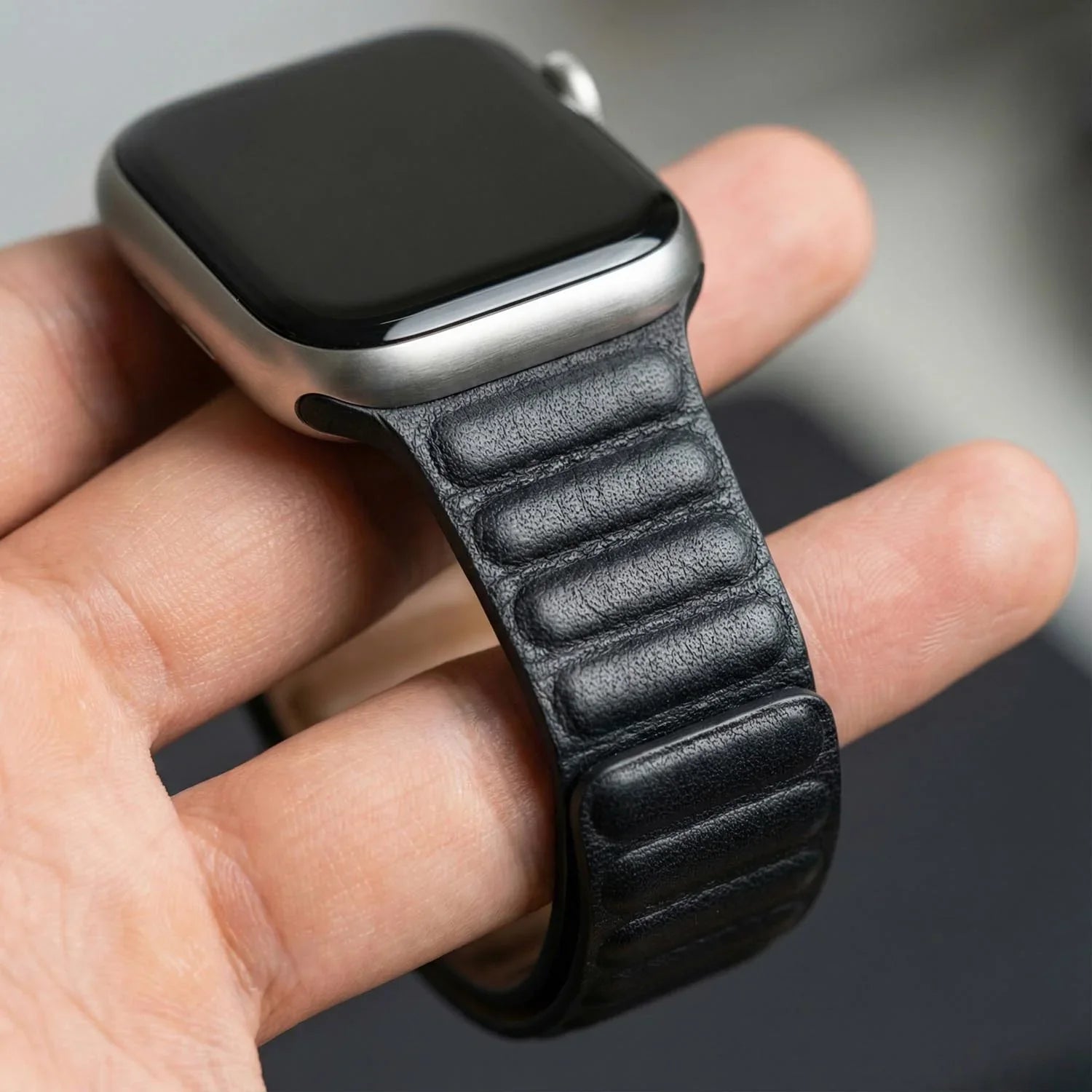 Apple Watch bandje - leer - solo - zwart