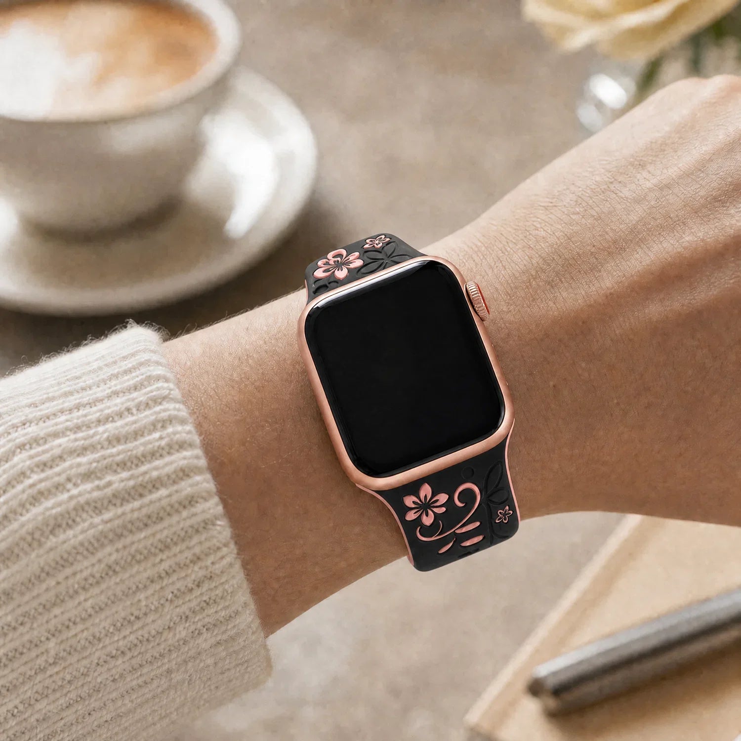 Apple Watch Livia bloemen print bandje - siliconen - zwart