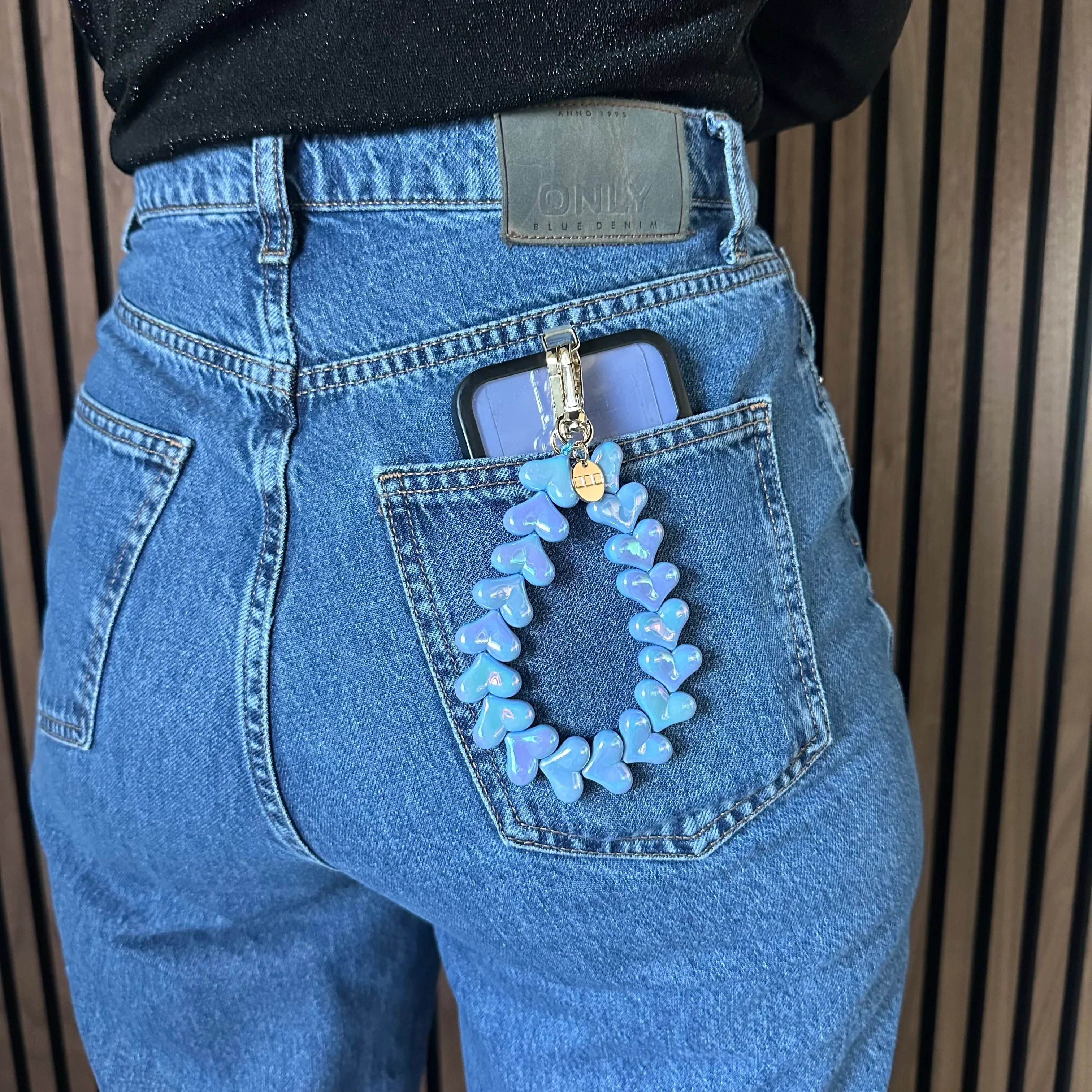 Telefoonkoord Heart - blauw glimmend - goud