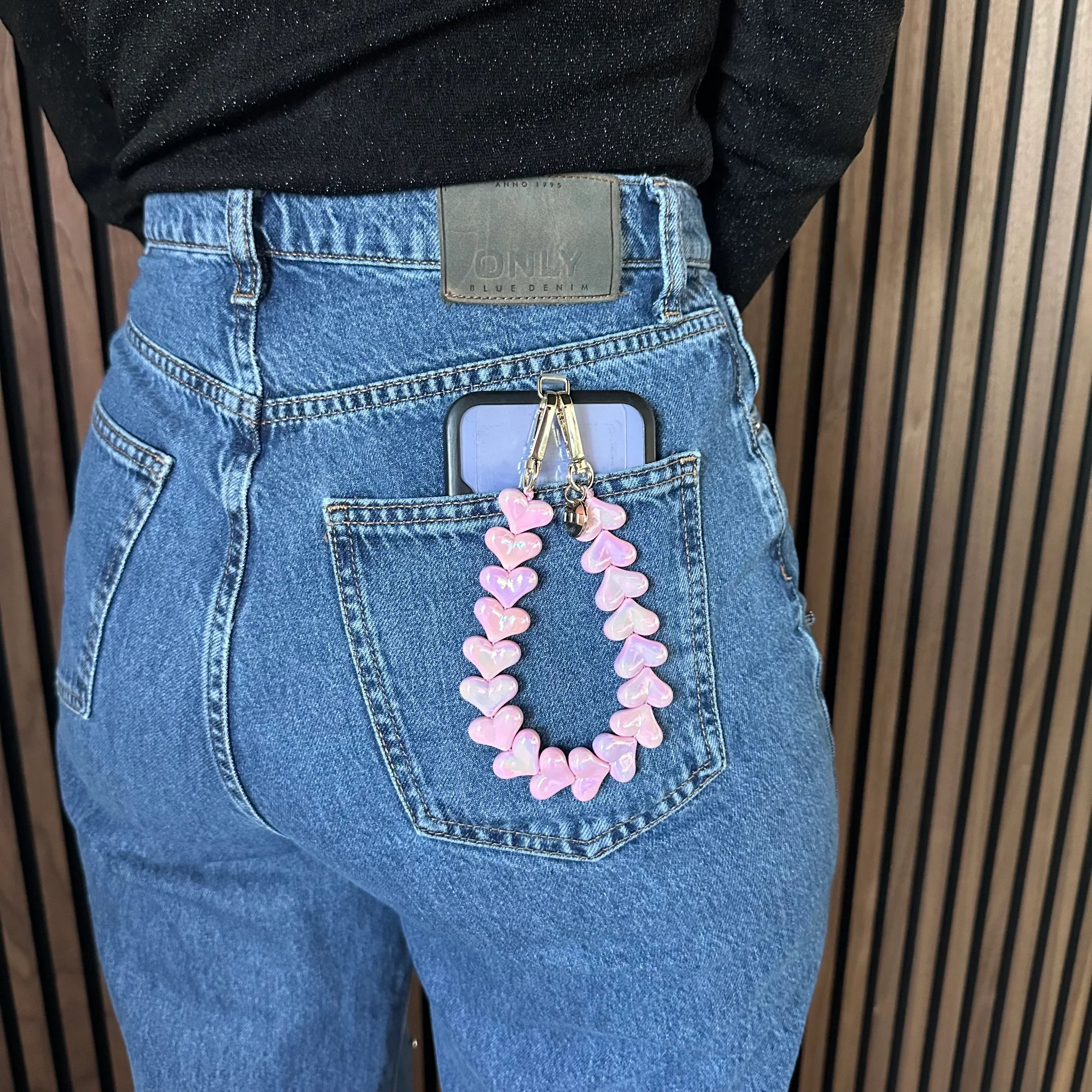Telefoonkoord Heart - roze glimmend - zilver