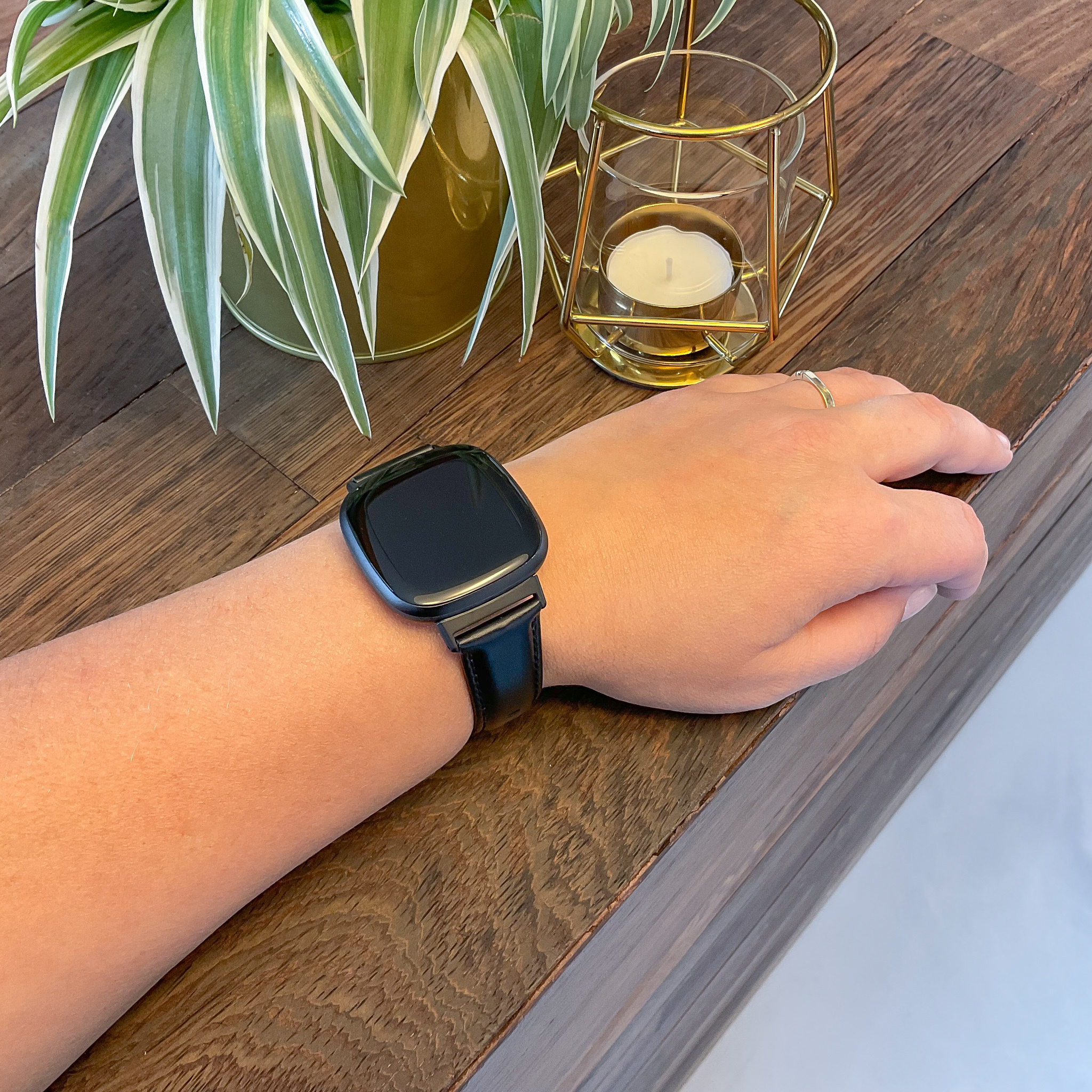 Fitbit Versa 3 / Sense genuine leren band - zwart