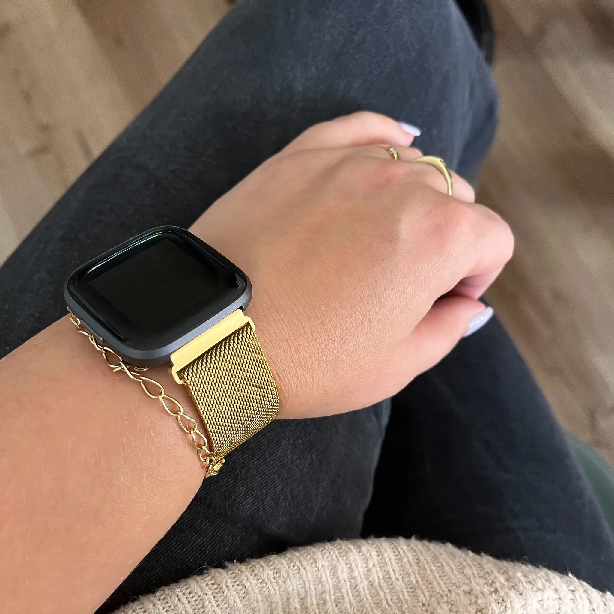 Fitbit versa milanese discount band