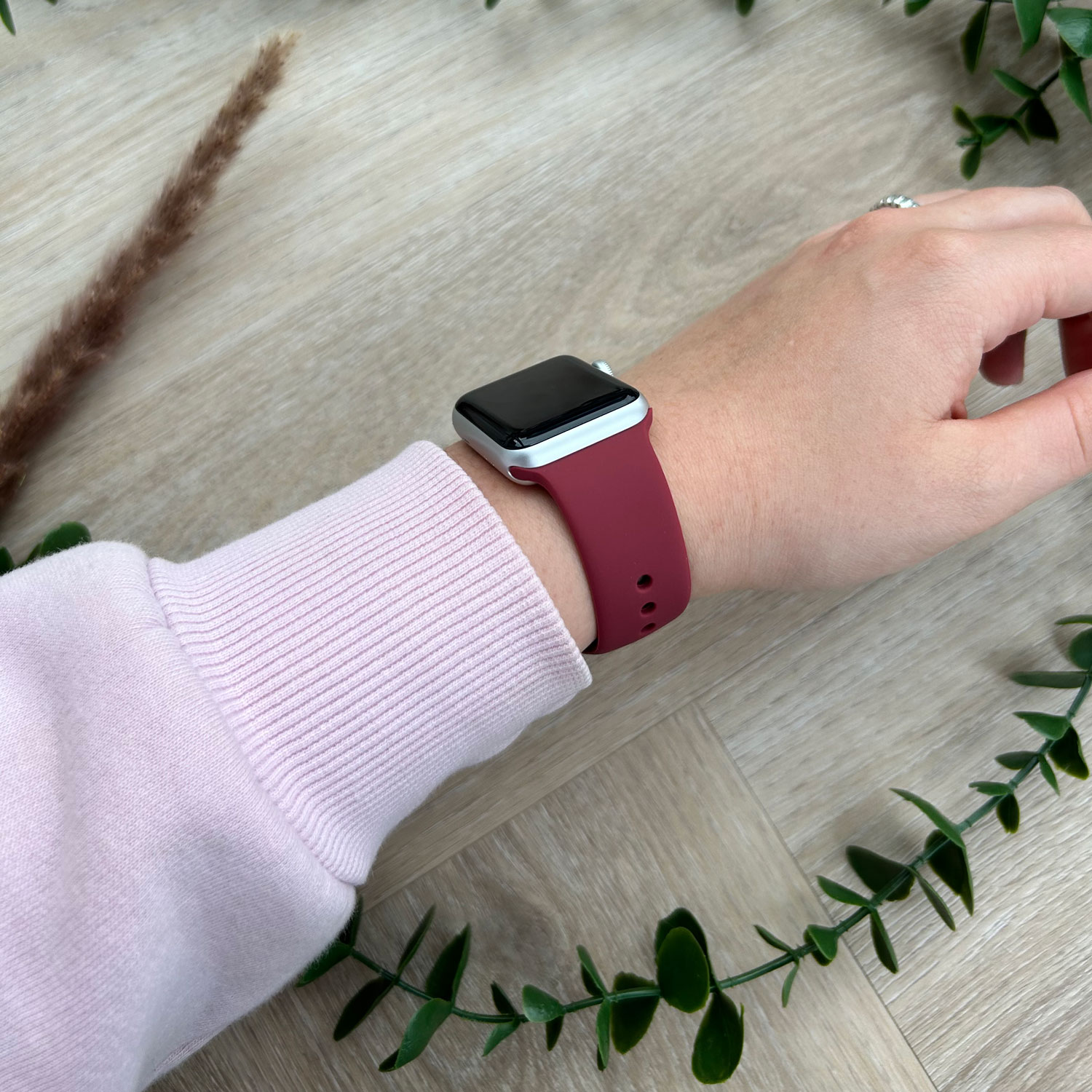 Apple Watch sport band - moerbei