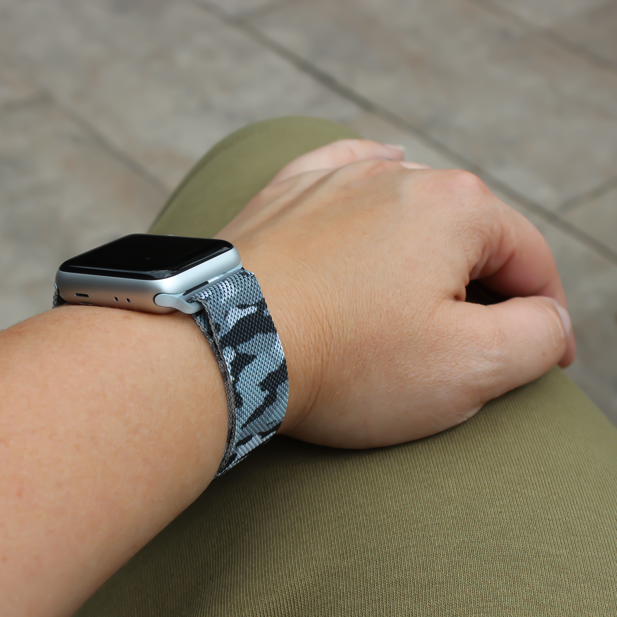 Apple Watch milanese band - camouflage