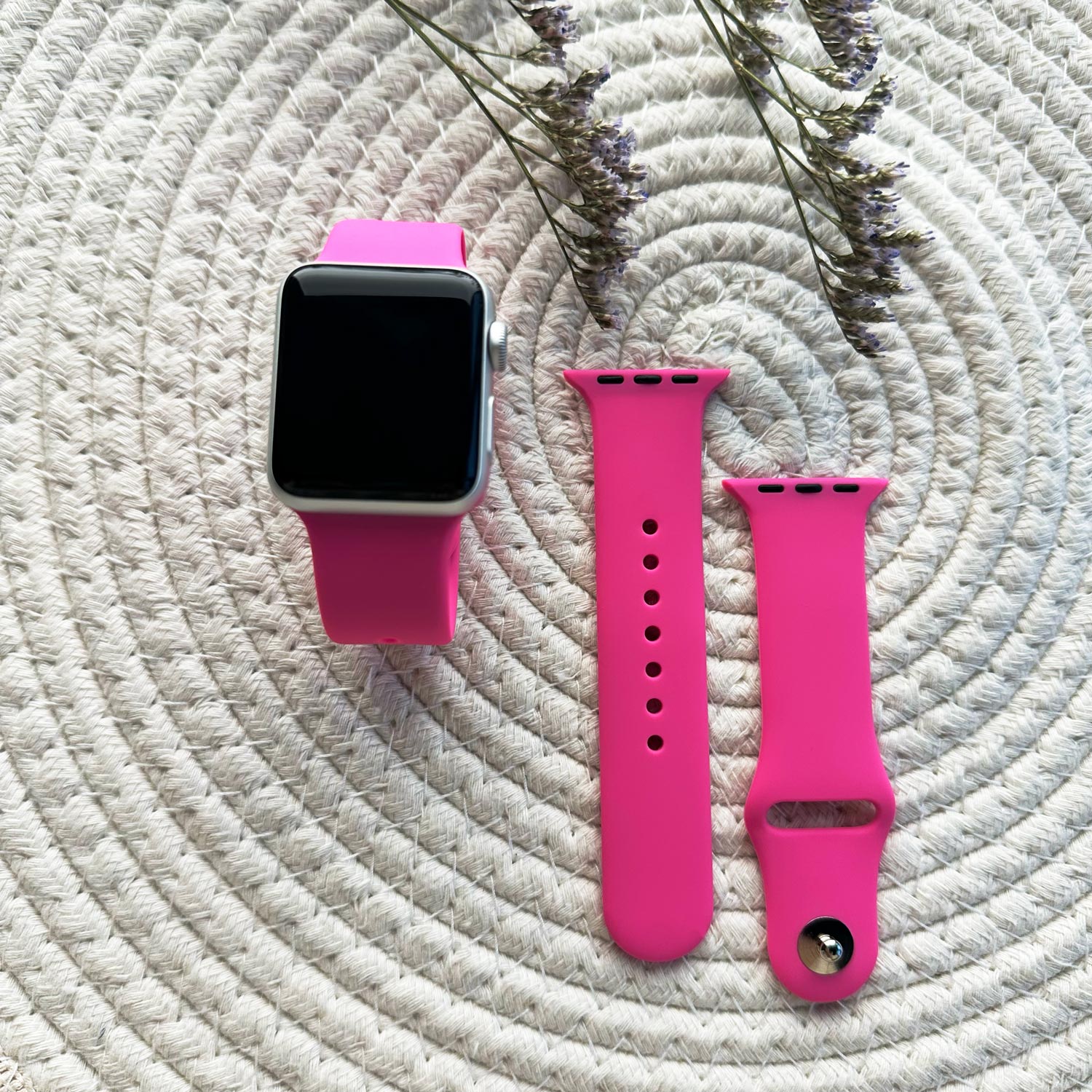 Apple watch sport band - felroze - 7440849317366- 123watches- sfeer - Een bandje waarmee jij opvalt!