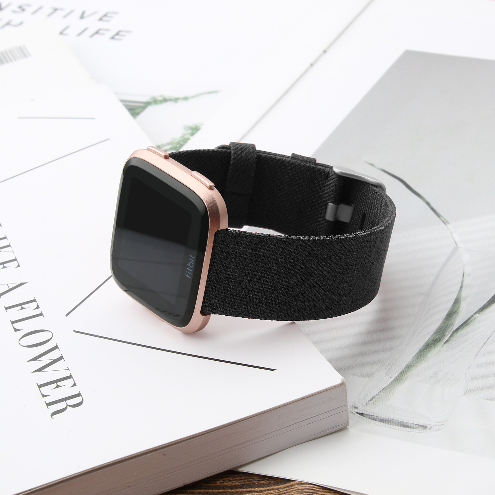 Fitbit Versa nylon gesp band - zwart