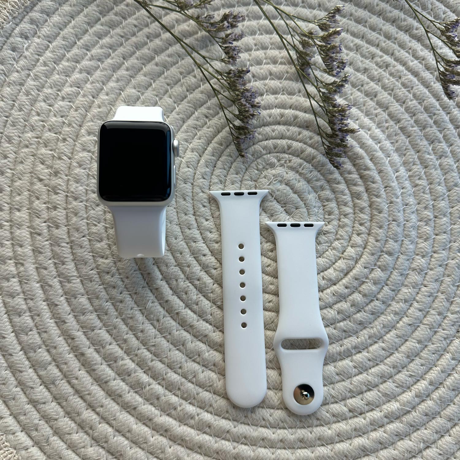 Apple watch sport band - wit - 7434008453439 - 123watches - Een bandje voor dagelijks gebruik